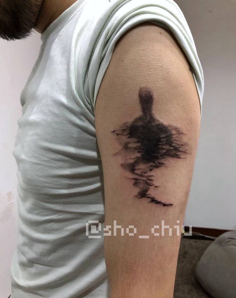 浪里纹身图片_手臂点刺纹身图案