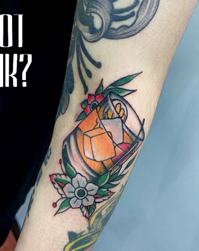 school 鸡尾酒纹身图片_手臂Old School纹身图案