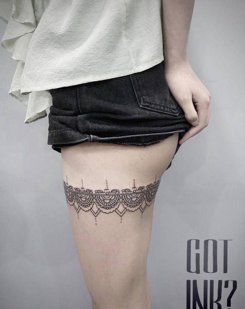 蕾丝环纹身图片_腿部纹身图案