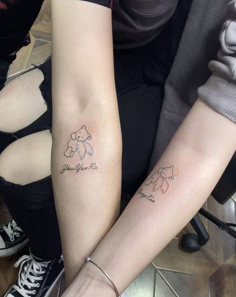 飞起来的熊纹身图片_手臂纹身图案