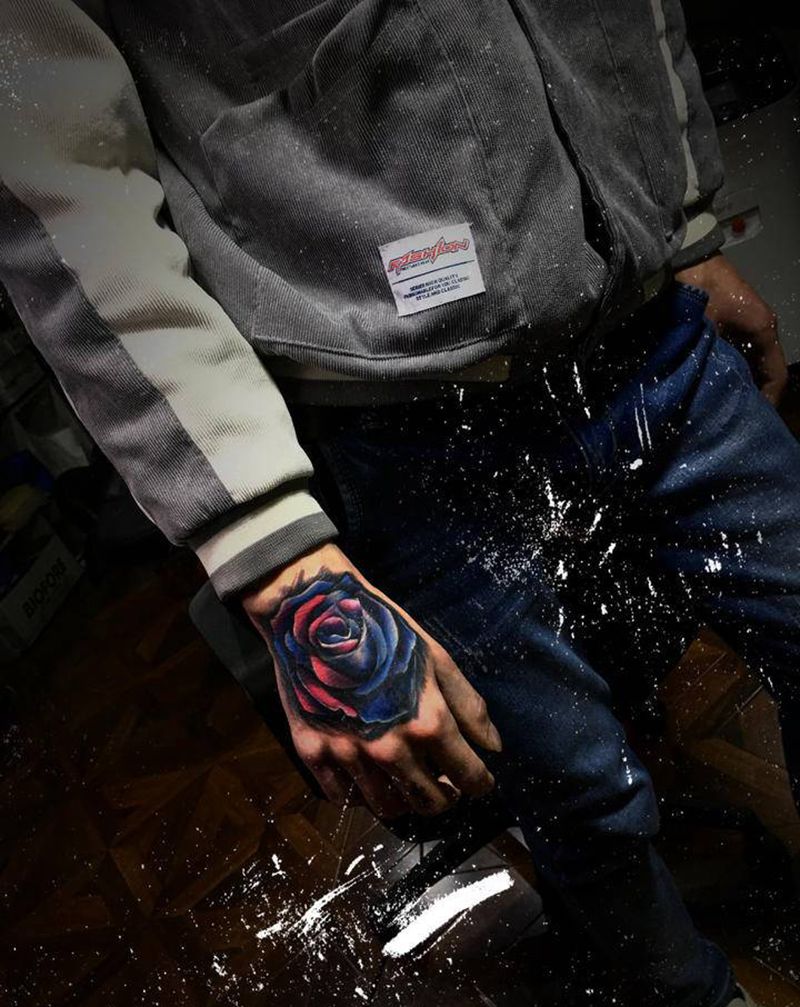 花纹身图片_手部纹身图案