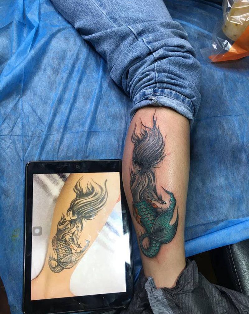 美人鱼纹身图片_腿部纹身图案