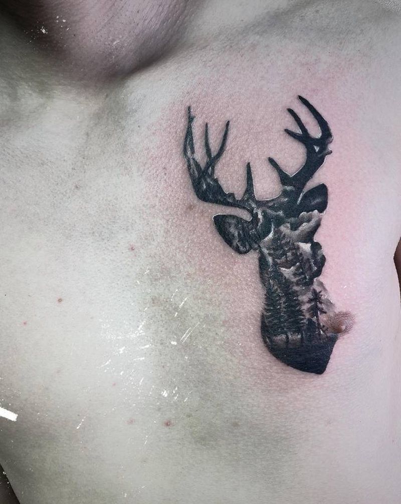 鹿纹身图片_胸部水墨图腾纹身图案