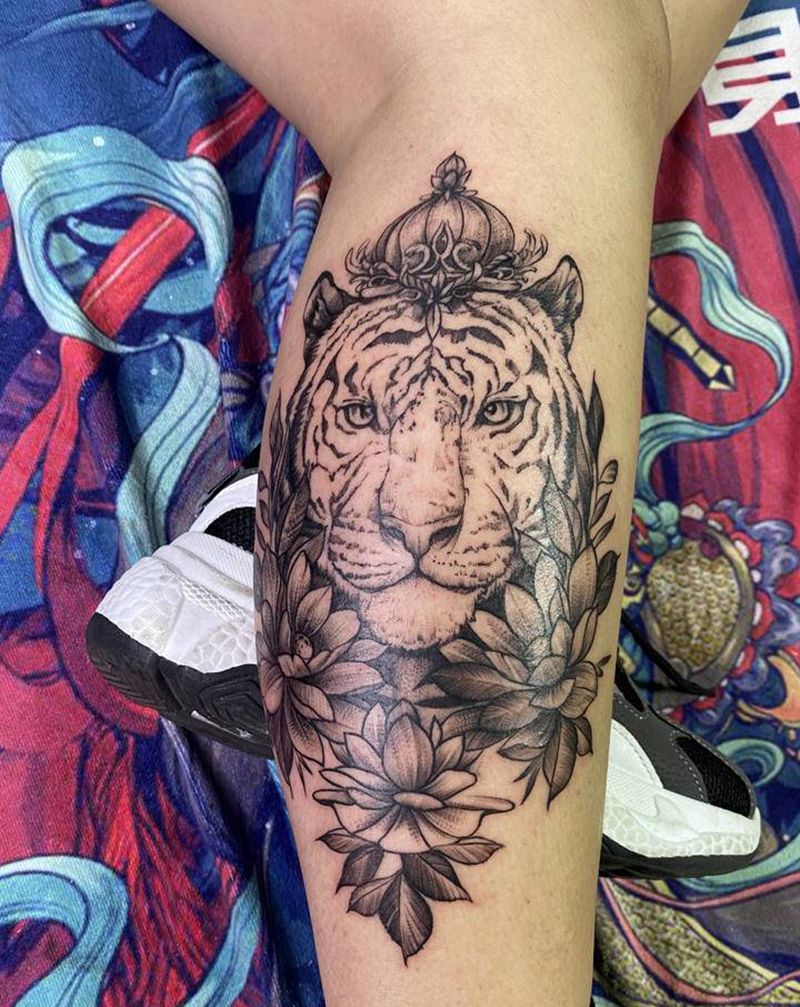 虎纹身图片_腿部点刺新传统纹身图案