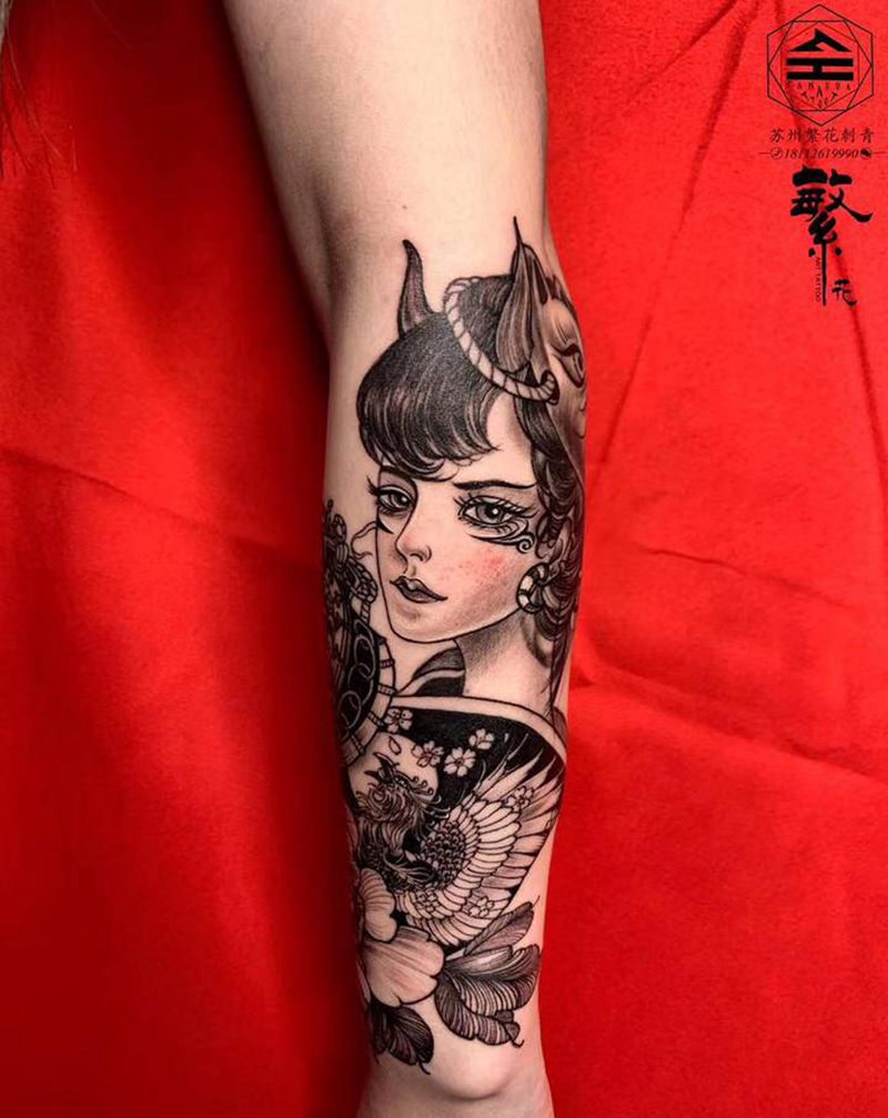 艺妓摇鼓凤凰裳纹身图片_手部手臂艺妓鼓纹身图案