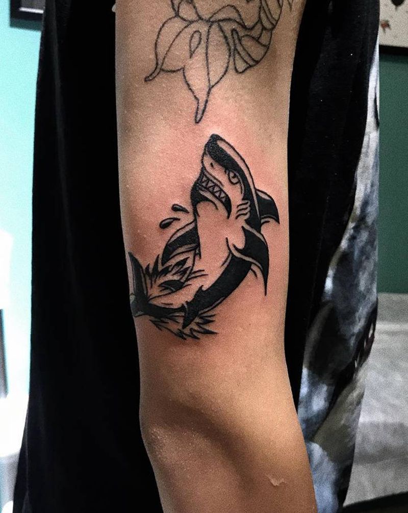 oldschool 鲨鱼纹身图片_手臂纹身图案