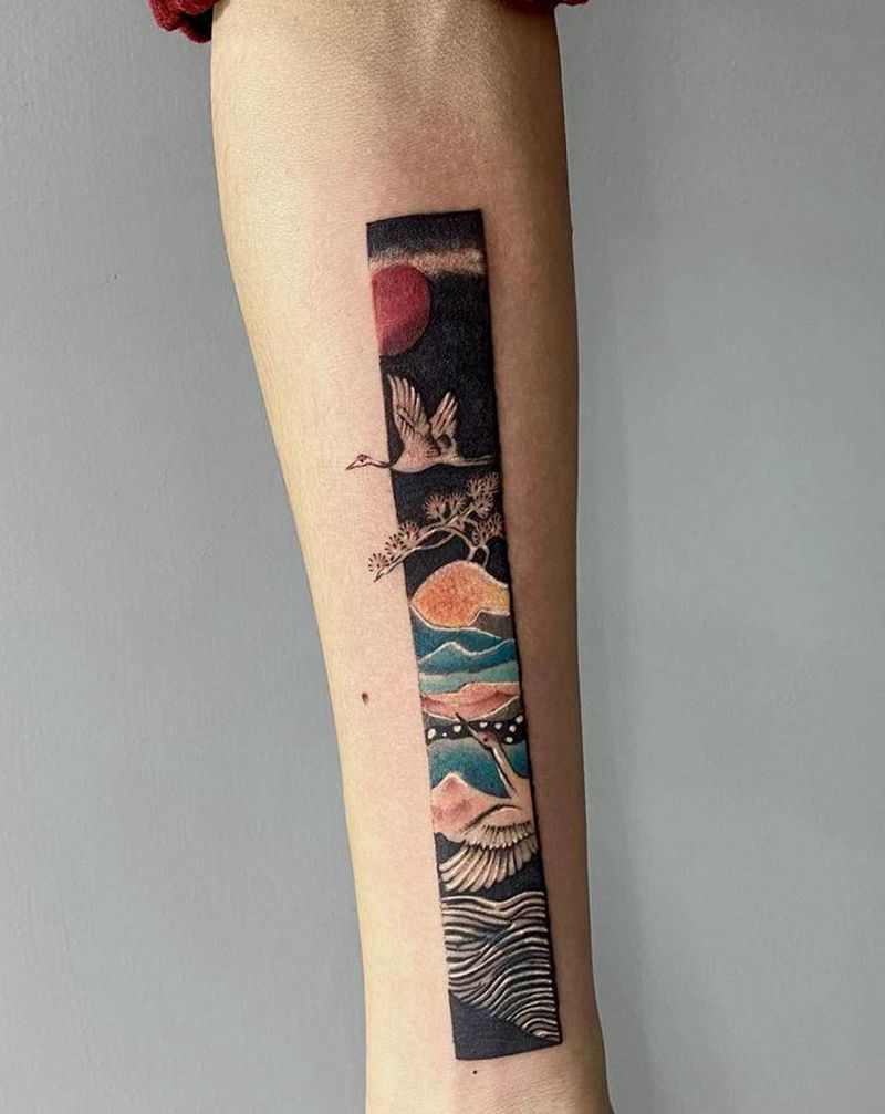 回收旧纹身纹身图片_手臂水墨仙鹤遮盖纹身图案