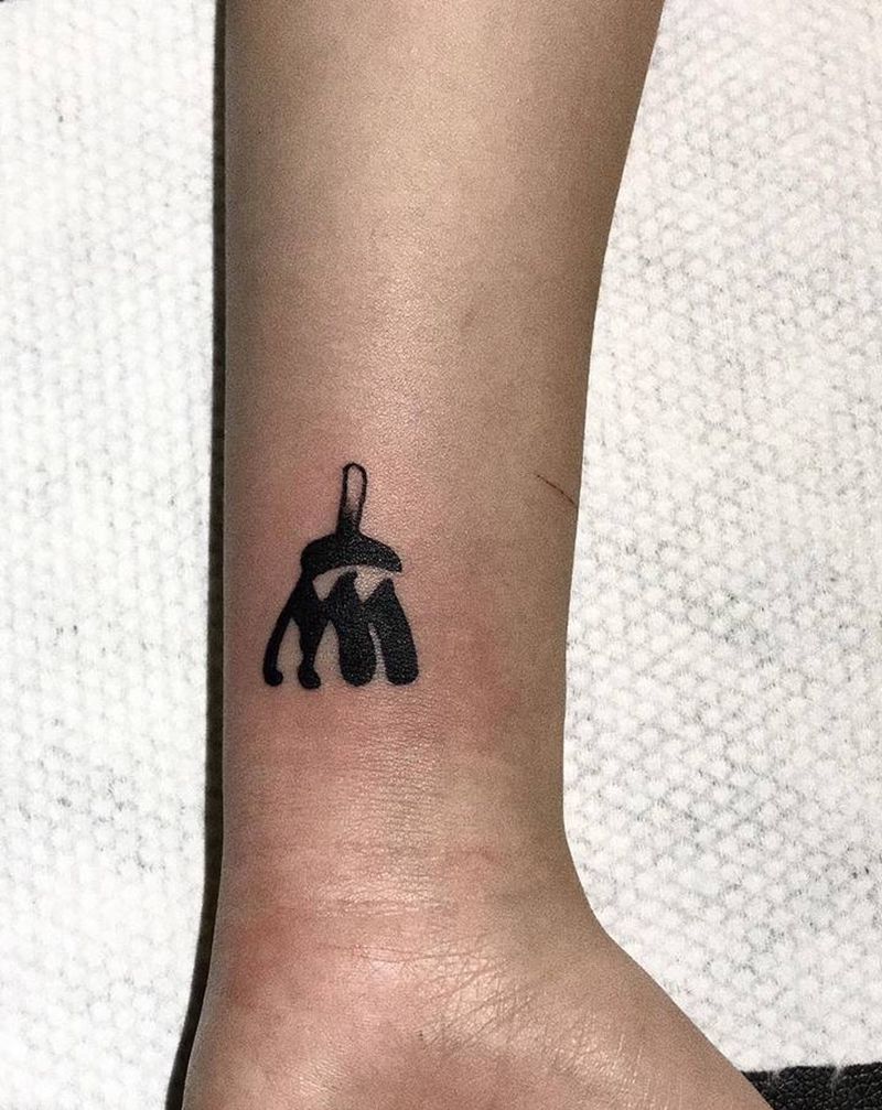 字母图腾纹身图片_手臂纹身图案