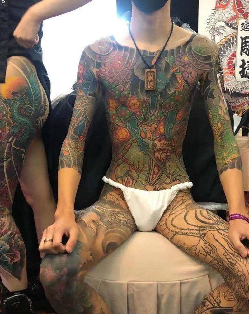 昆明展纹身图片_腿部背部老传统新传统纹身图案