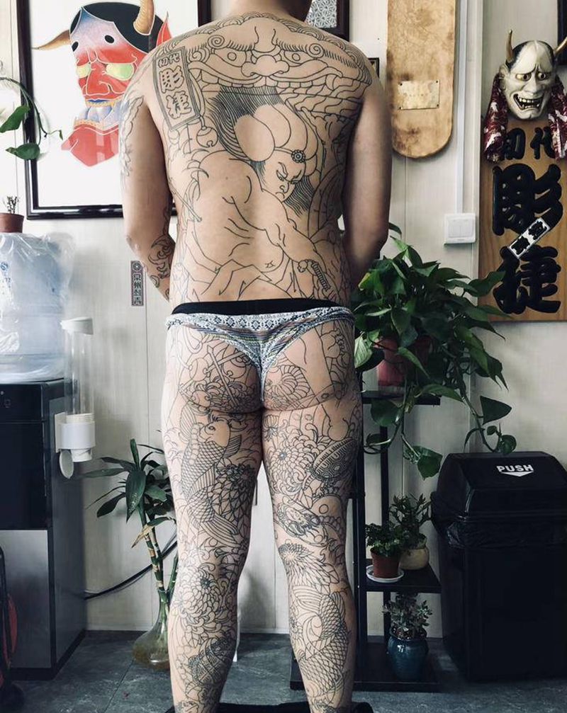 张顺破水门纹身图片_背部老传统纹身图案