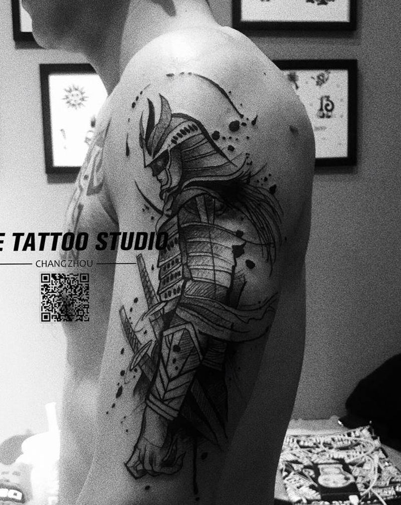 武士纹身图片_手臂点刺几何纹身图案