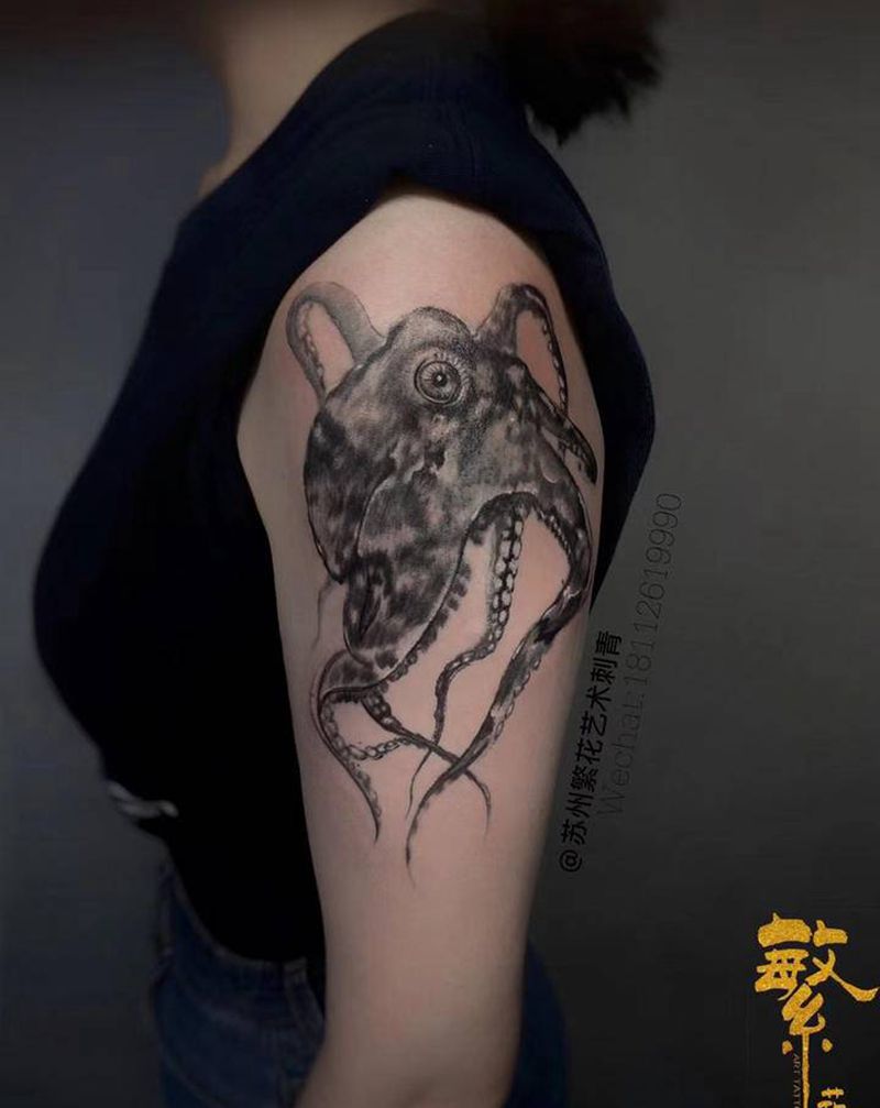 水墨·章鱼纹身图片_手臂水墨章鱼纹身图案