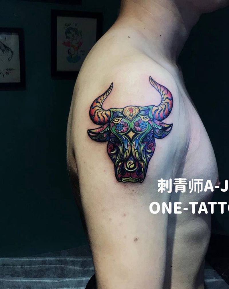 牛纹身图片_手臂New School水彩纹身图案