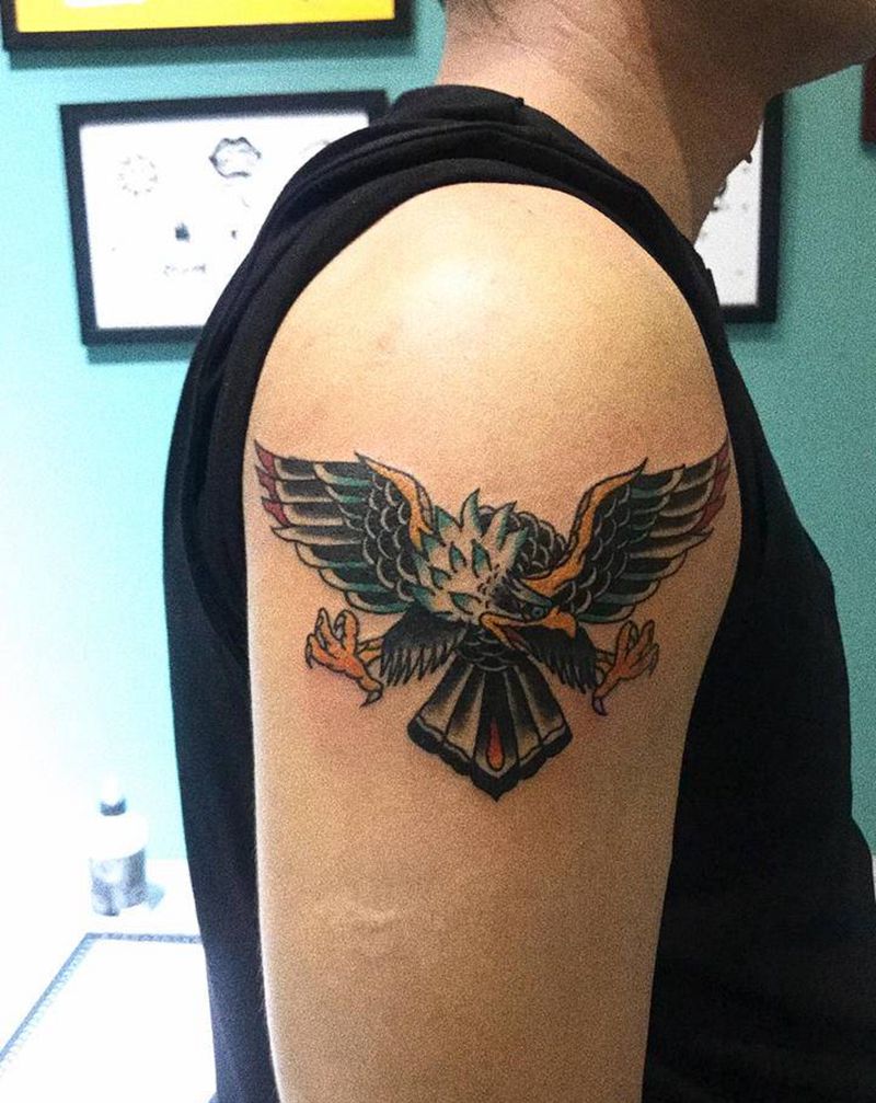 oldschool 老鹰纹身图片_手臂Old School纹身图案