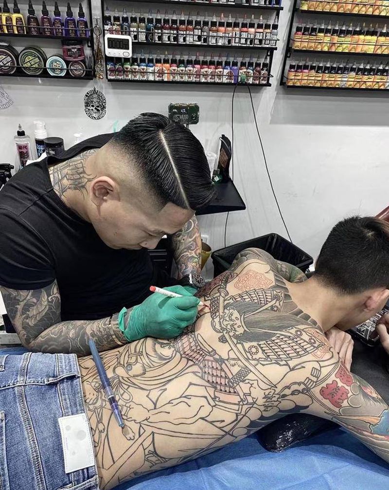 镰仓恶源太纹身图片_背部老传统纹身图案