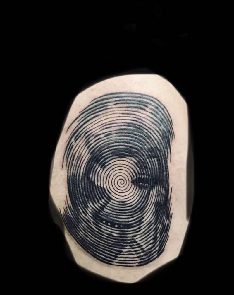 人物图腾纹身图片_臀部图腾几何纹身图案