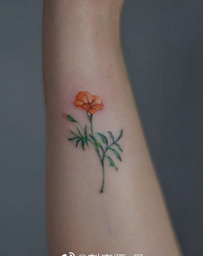 小清新纹身图片_肩部颈部水彩点刺纹身图案