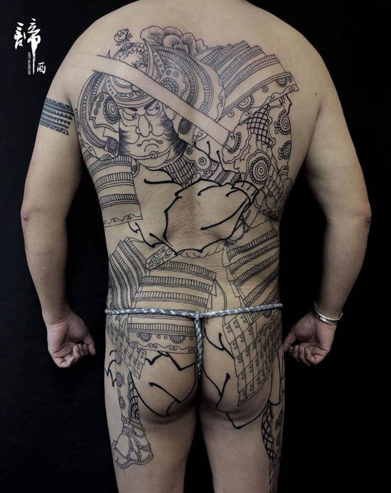 武士纹身图片_背部老传统纹身图案