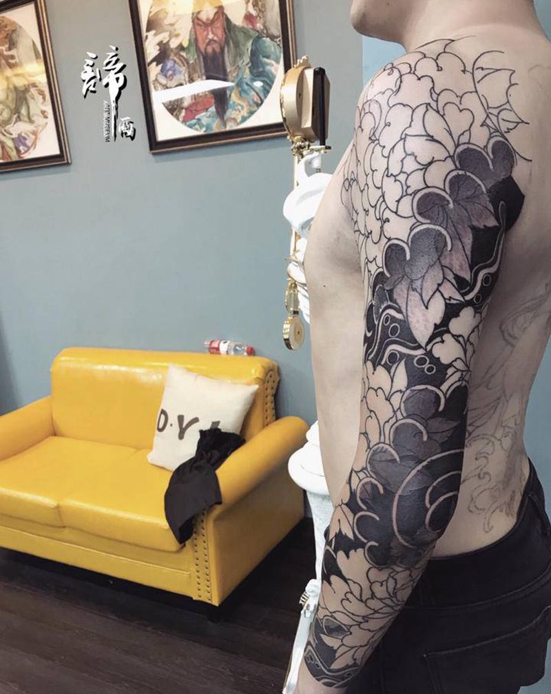 老传统花臂纹身图片_手臂老传统纹身图案