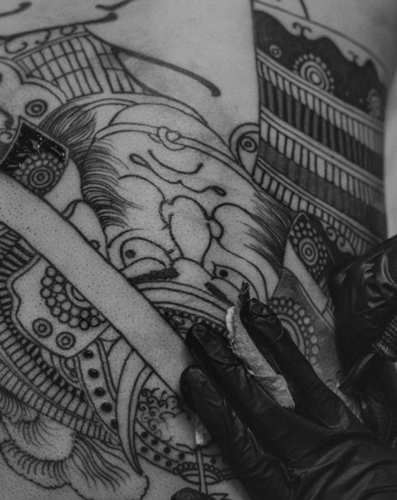 武士纹身图片_背部老传统纹身图案