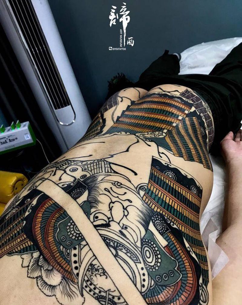 武士纹身图片_背部老传统纹身图案