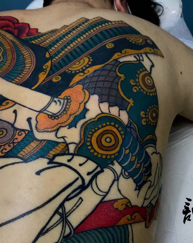 武士纹身图片_背部老传统纹身图案