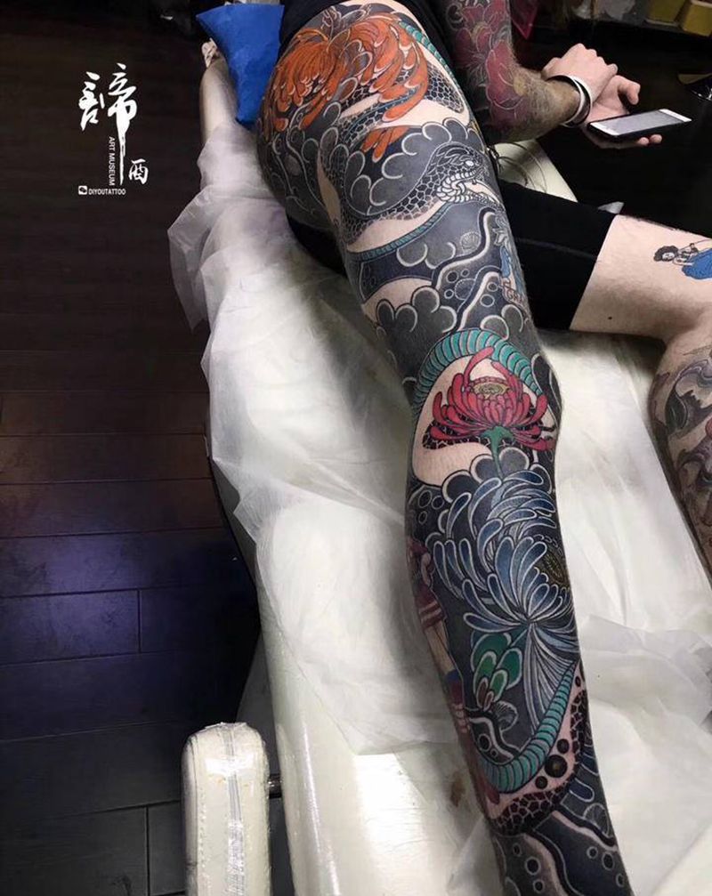 花腿纹身图片_颈部肩部老传统新传统纹身图案