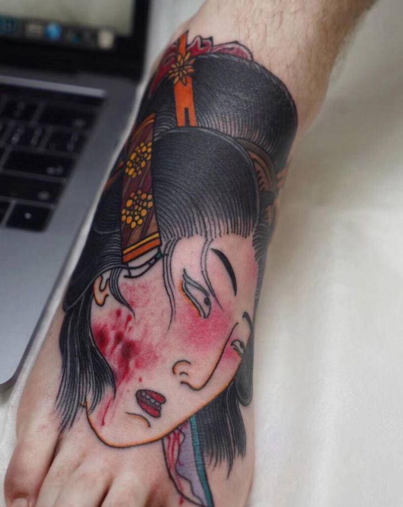 生首纹身图片_手部脚部老传统新传统纹身图案