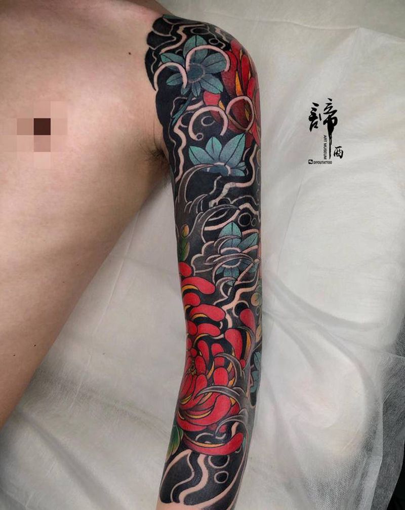 菊花花臂纹身图片_手臂手部老传统新传统纹身图案