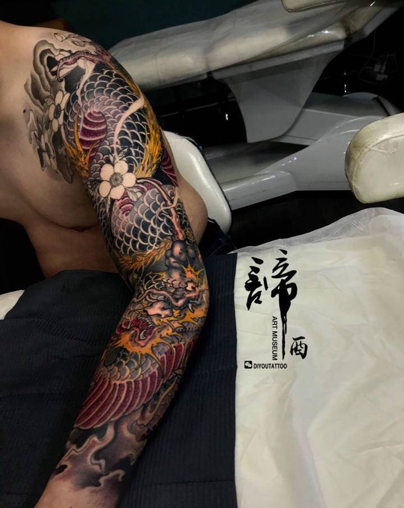 花臂龙纹身图片_手臂手部老传统新传统纹身图案