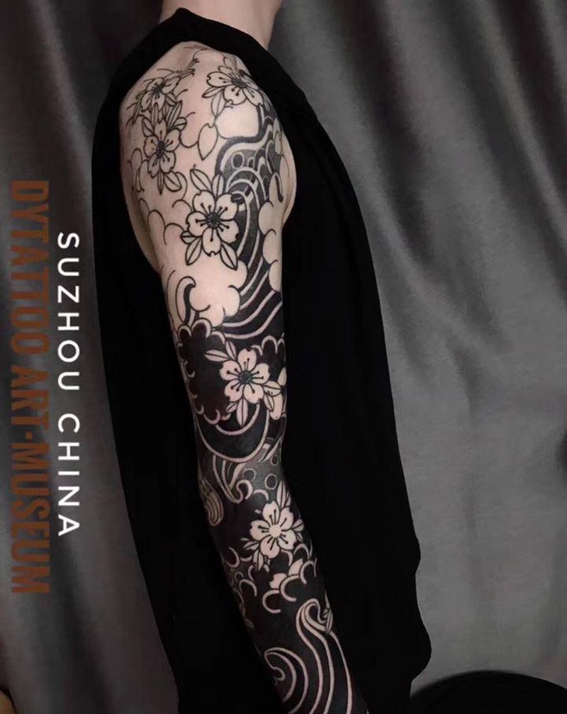 花臂纹身图片_手臂手部老传统新传统纹身图案