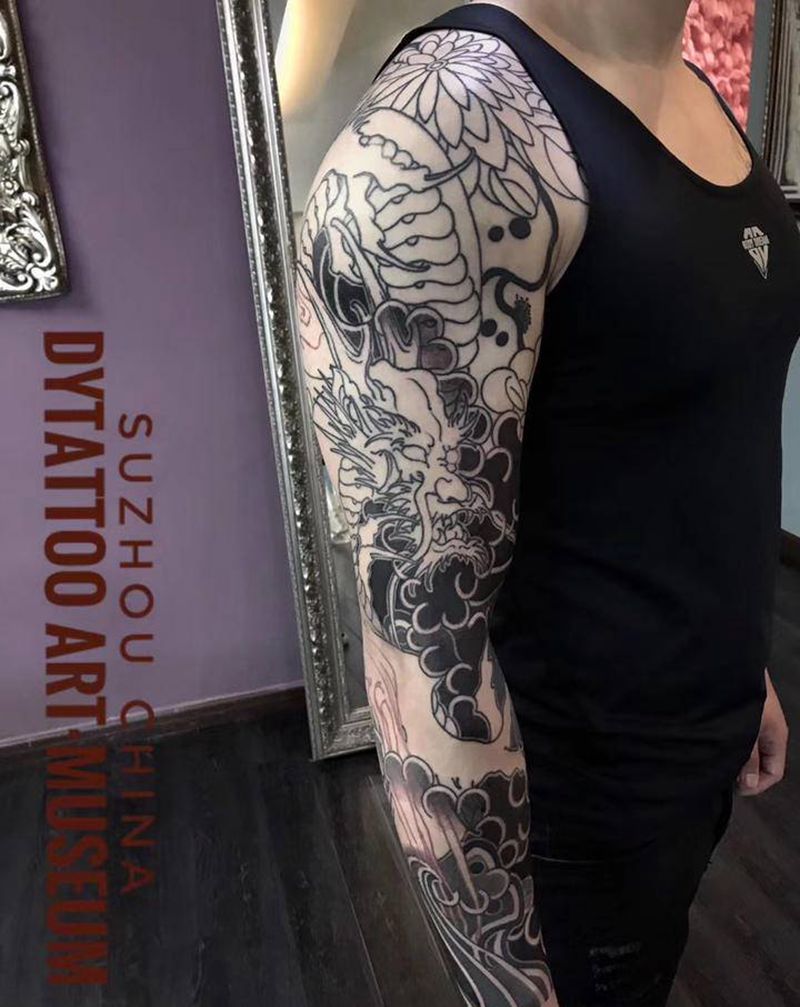 花臂纹身图片_手臂手部老传统新传统纹身图案