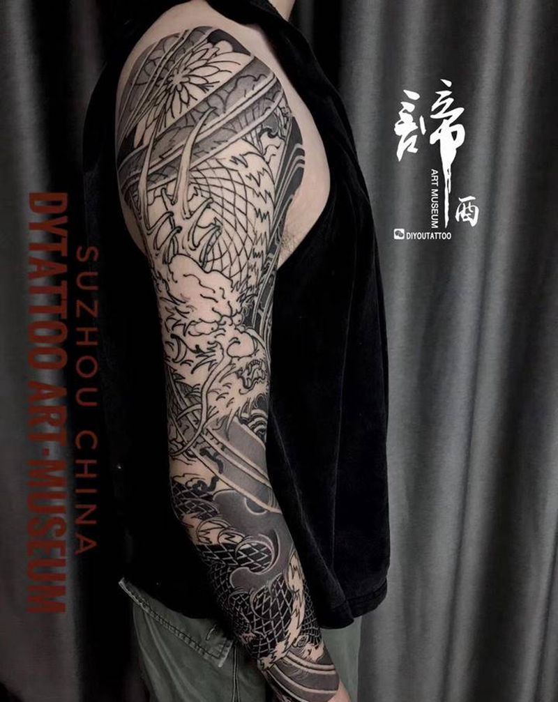 花臂纹身图片_老传统新传统纹身图案