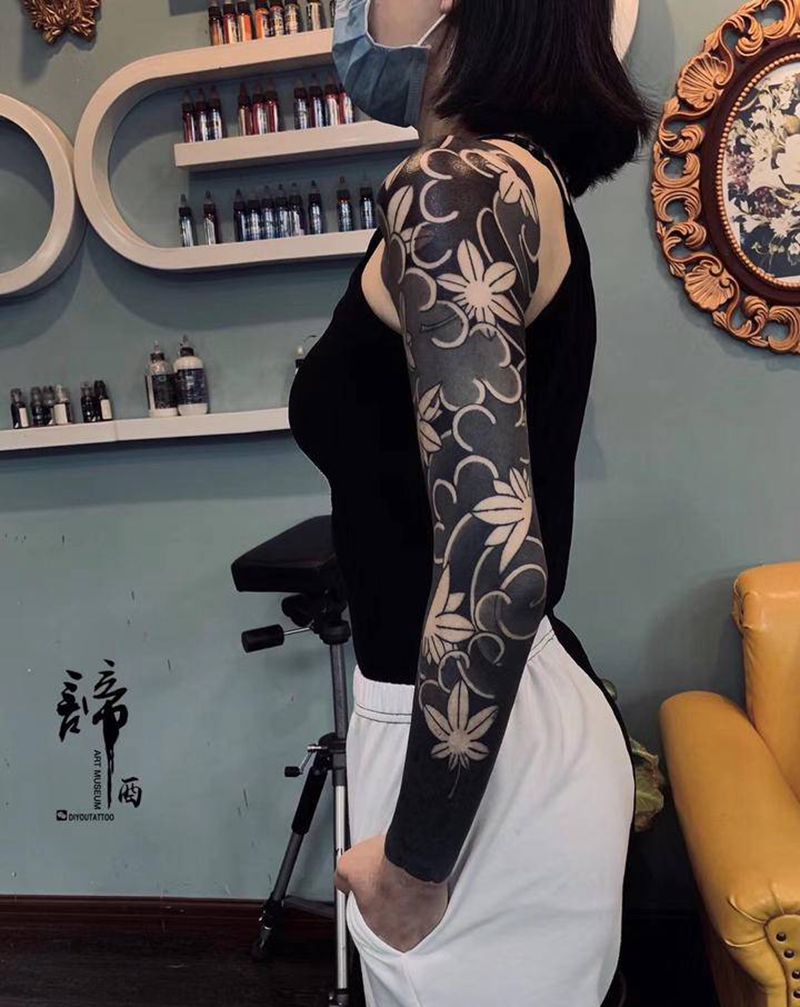 花臂纹身图片_手臂手部老传统新传统纹身图案