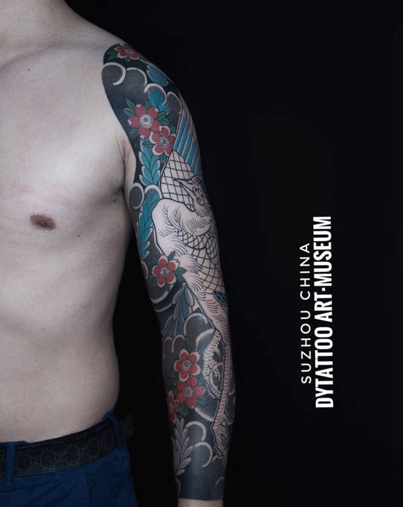 花臂内侧纹身图片_颈部肩部新传统老传统纹身图案