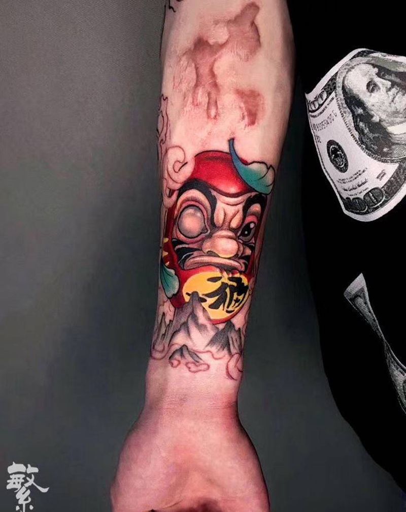 达摩蛋纹身图片_手臂老传统达摩蛋纹身图案