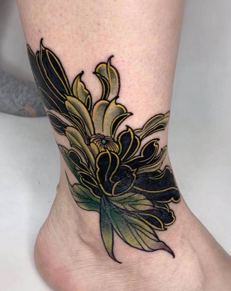 牡丹遮盖纹身图片_腿部欧美写实Old School牡丹纹身图案