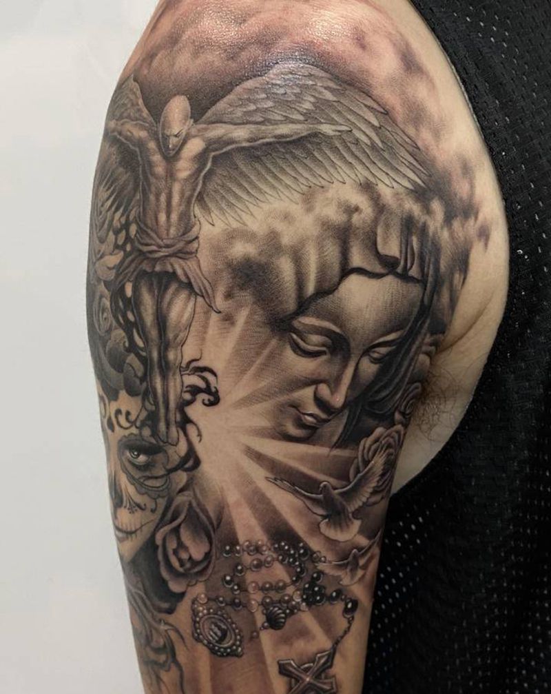 大臂欧美写实纹身图片_手臂欧美写实天使圣女十字架纹身图案
