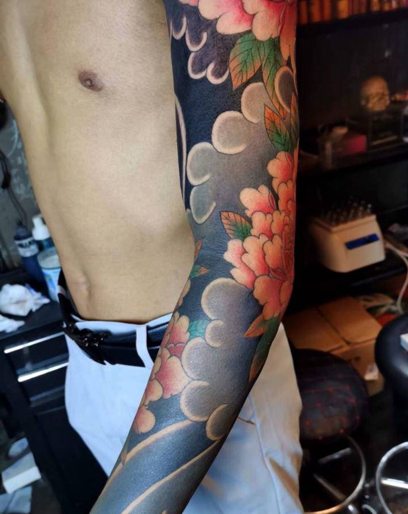 日式花臂纹身图片_臀部纹身图案