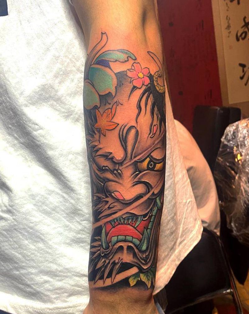 班诺纹身图片_手部新传统纹身图案