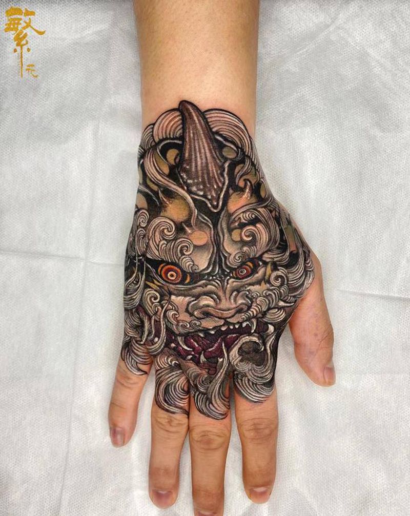 ［獬豸xièzhì］｜手背纹身图片_手部老传统獬豸纹身图案
