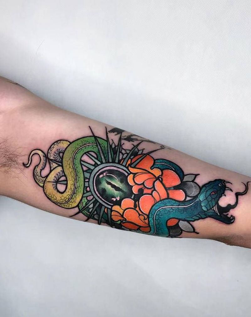 多元素组合School纹身图片_手臂New School龙牡丹蛇纹身图案