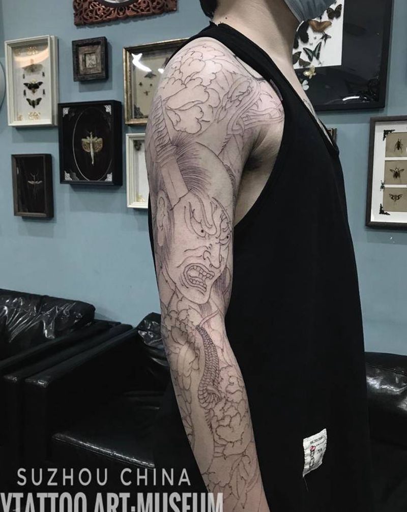 第一天纹身图片_手臂老传统纹身图案