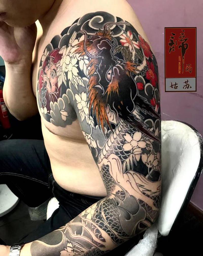 樱花龍纹身图片_手臂胸部老传统纹身图案