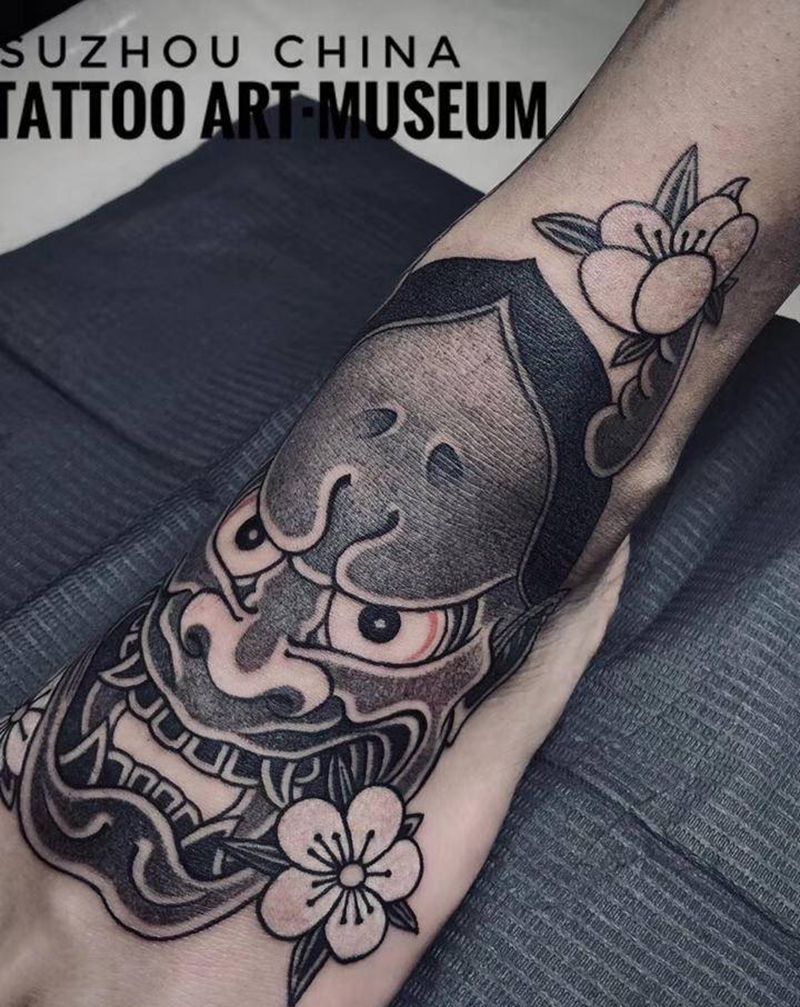 店内脚背般若纹身图片_脚部老传统纹身图案