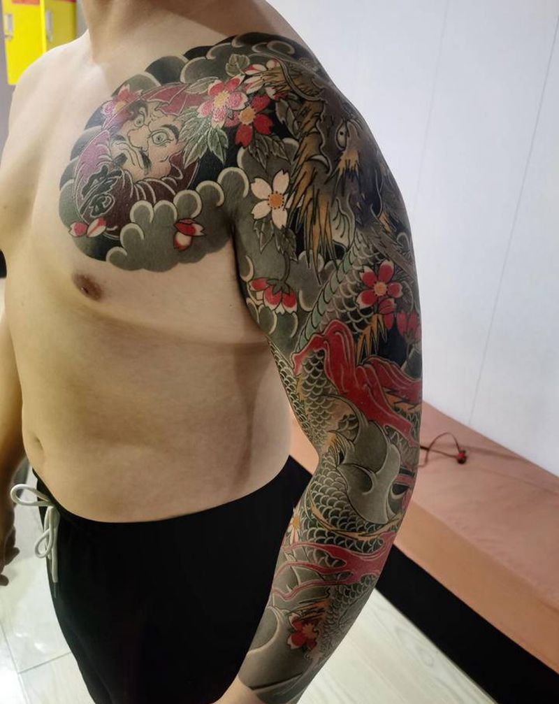 龙纹身图片_手部老传统纹身图案