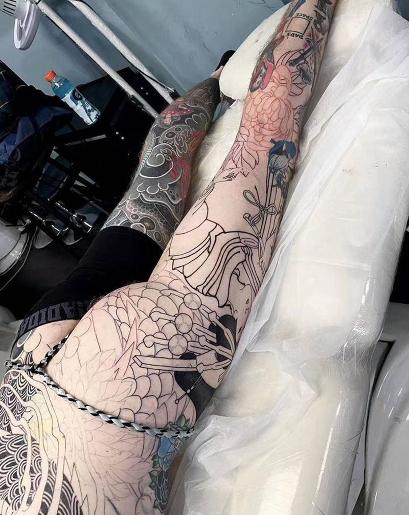 老传统满背龍纹身图片_臀部背部老传统纹身图案