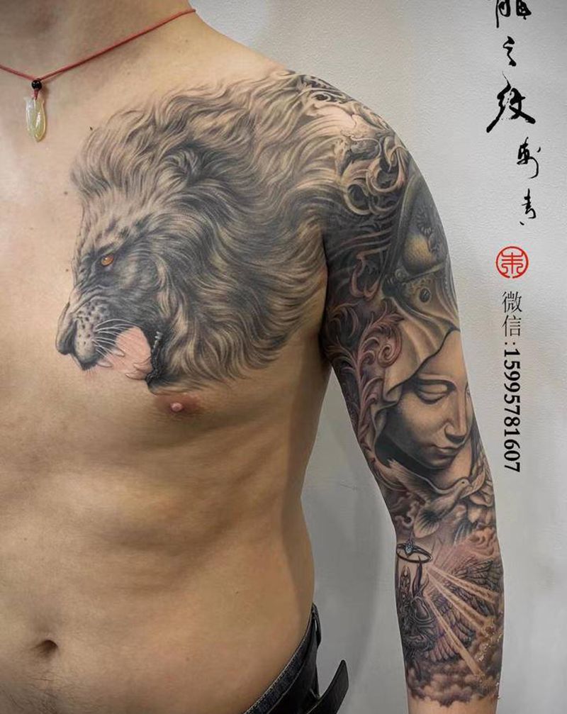 欧美拼接花臂纹身图片_手臂胸部欧美写实狮子十字架老虎纹身图案