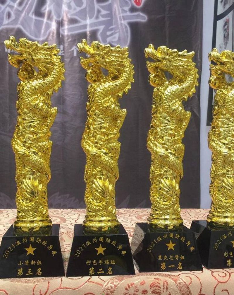 比赛得6个大奖纹身图片_手臂背部Old School老传统花臂满背小清新纹身图案