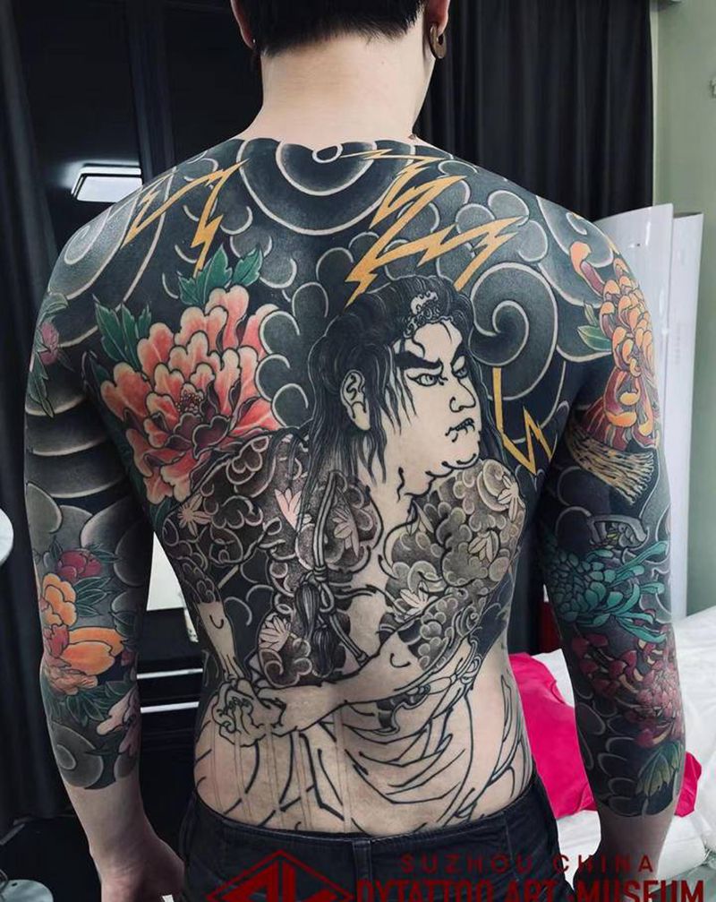 满背开衫纹身图片_背部老传统纹身图案